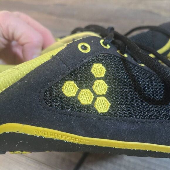 Vivobarefoot Neo Midfoot running shoes sneakers size 10 men\'s black yellow